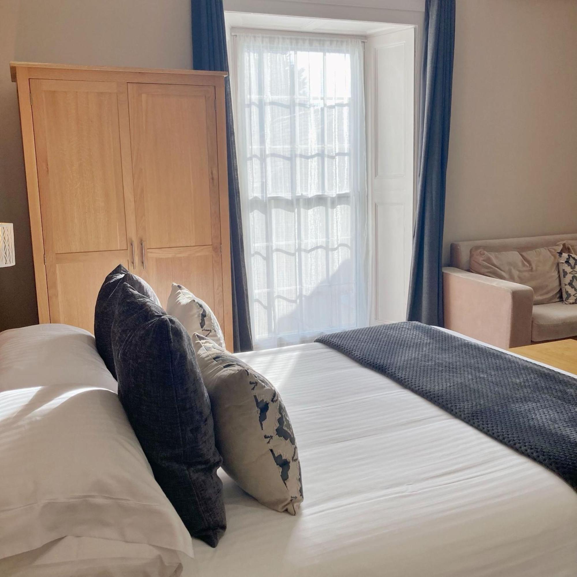 The Britannia & Waves Restaurant Inn 4*