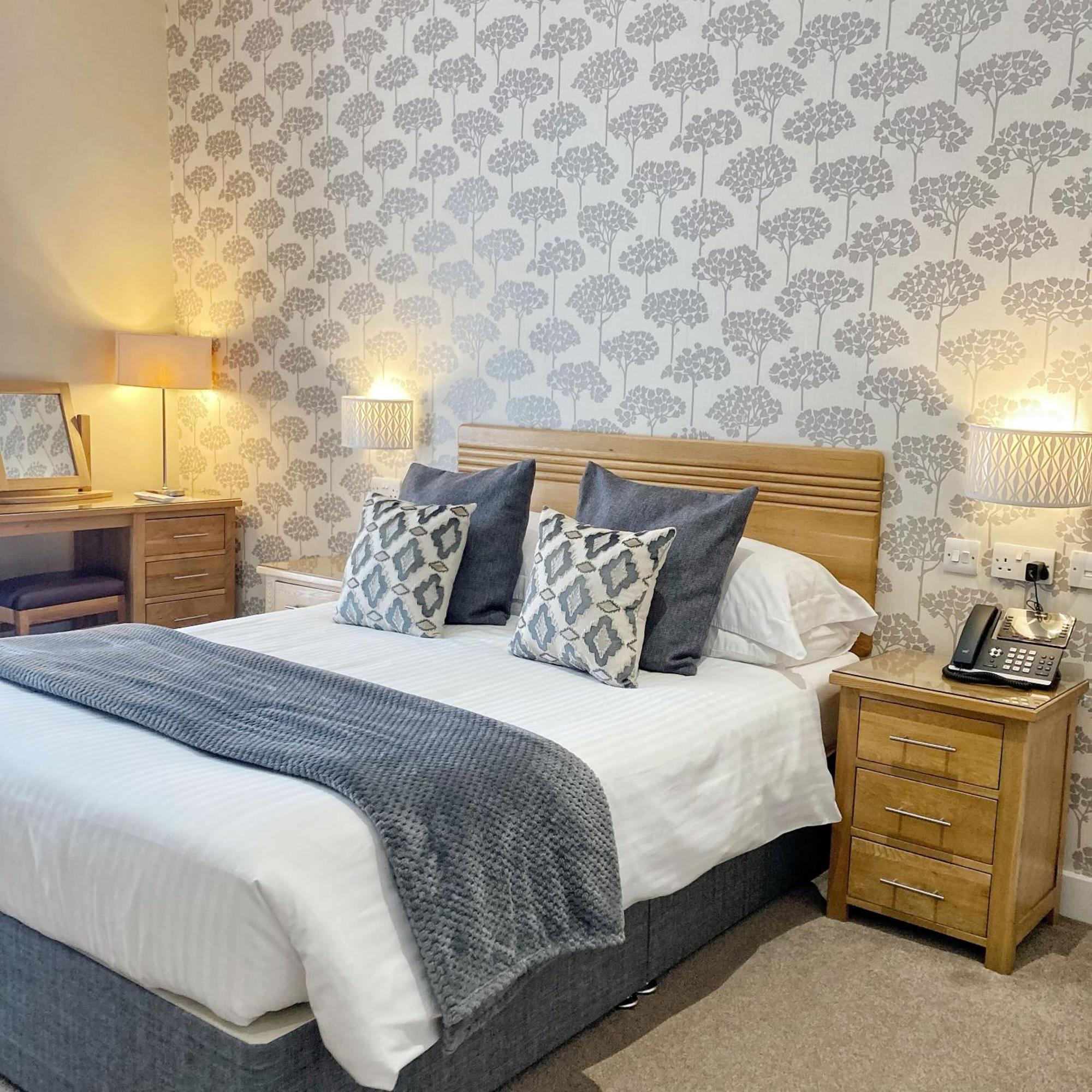 The Britannia & Waves Restaurant St Austell