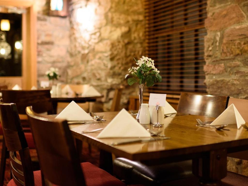 Inn The Britannia & Waves Restaurant 4*