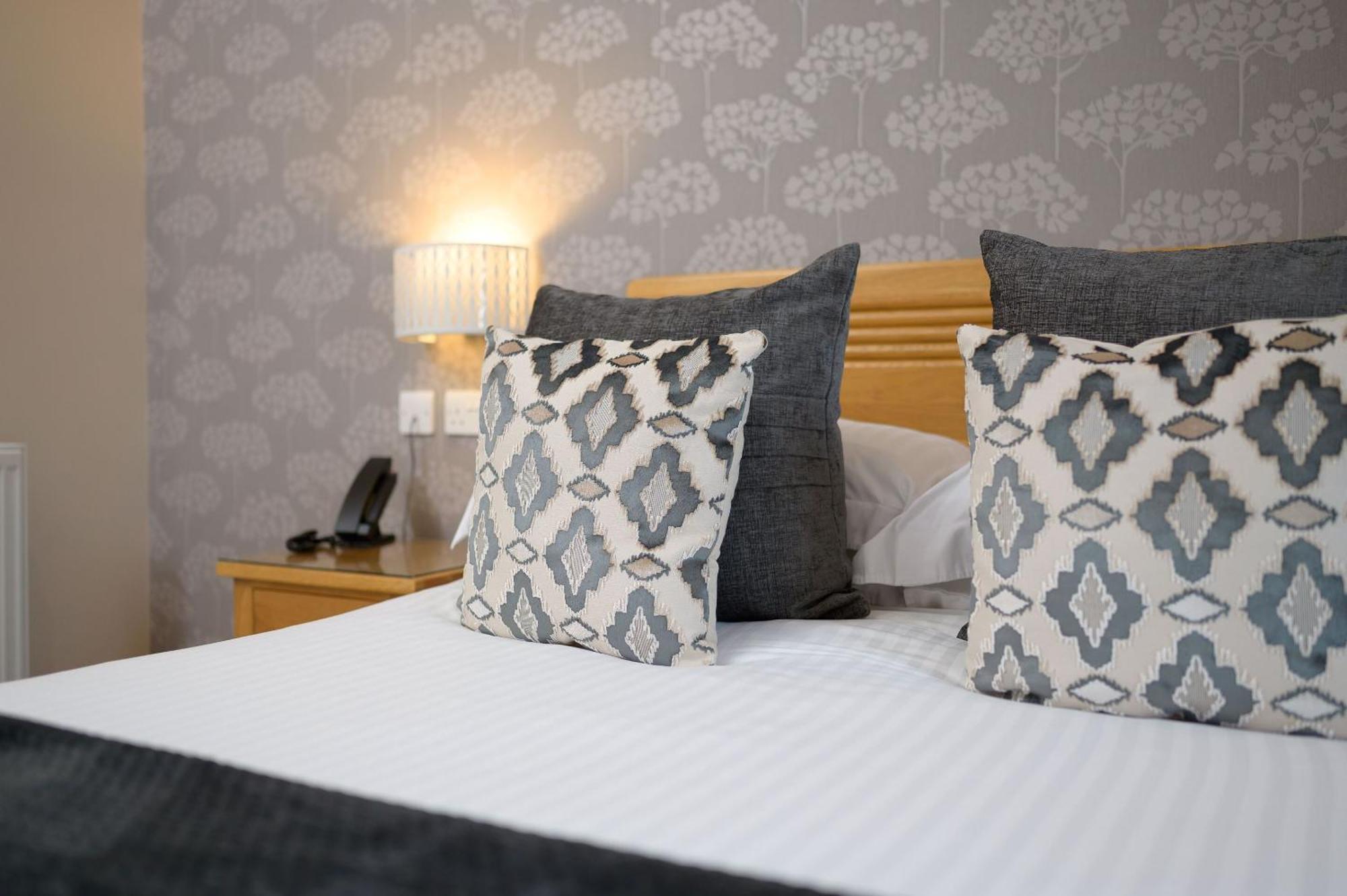 The Britannia & Waves Restaurant Inn St Austell