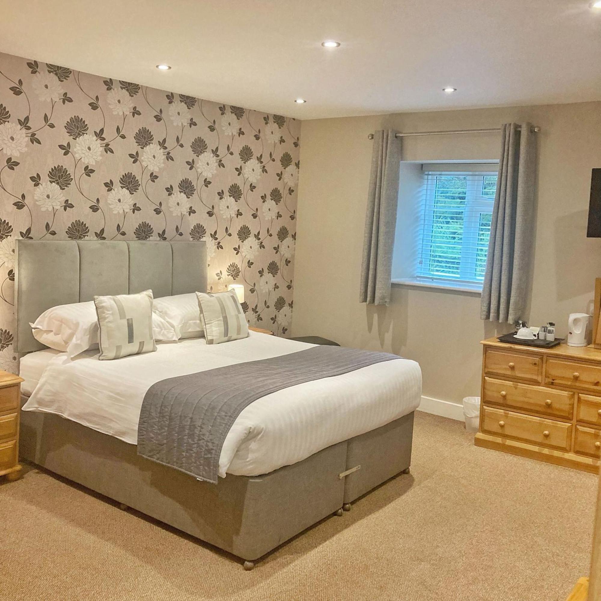 The Britannia & Waves Restaurant Inn 4*