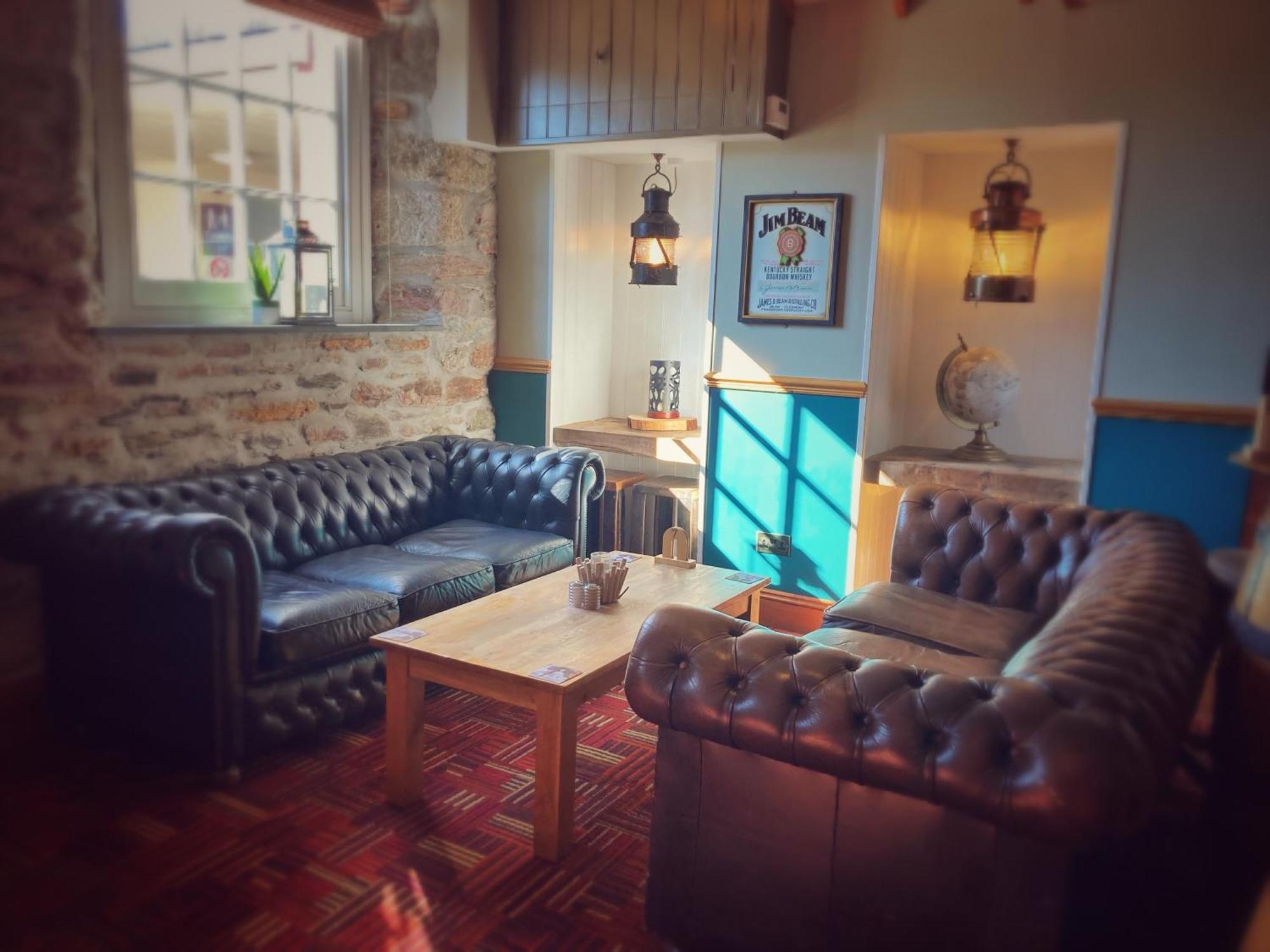 The Britannia & Waves Restaurant Inn