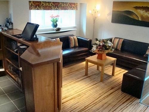 The Britannia & Waves Restaurant 4*