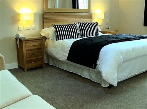 Inn The Britannia & Waves Restaurant 4*